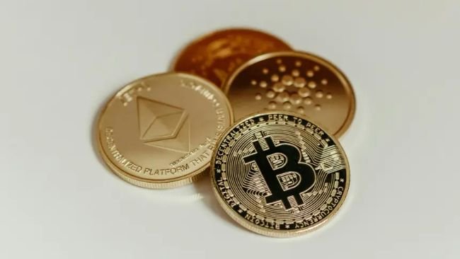 Banks And Crypto Firms Back At The Table As CLARITY Talks Restart